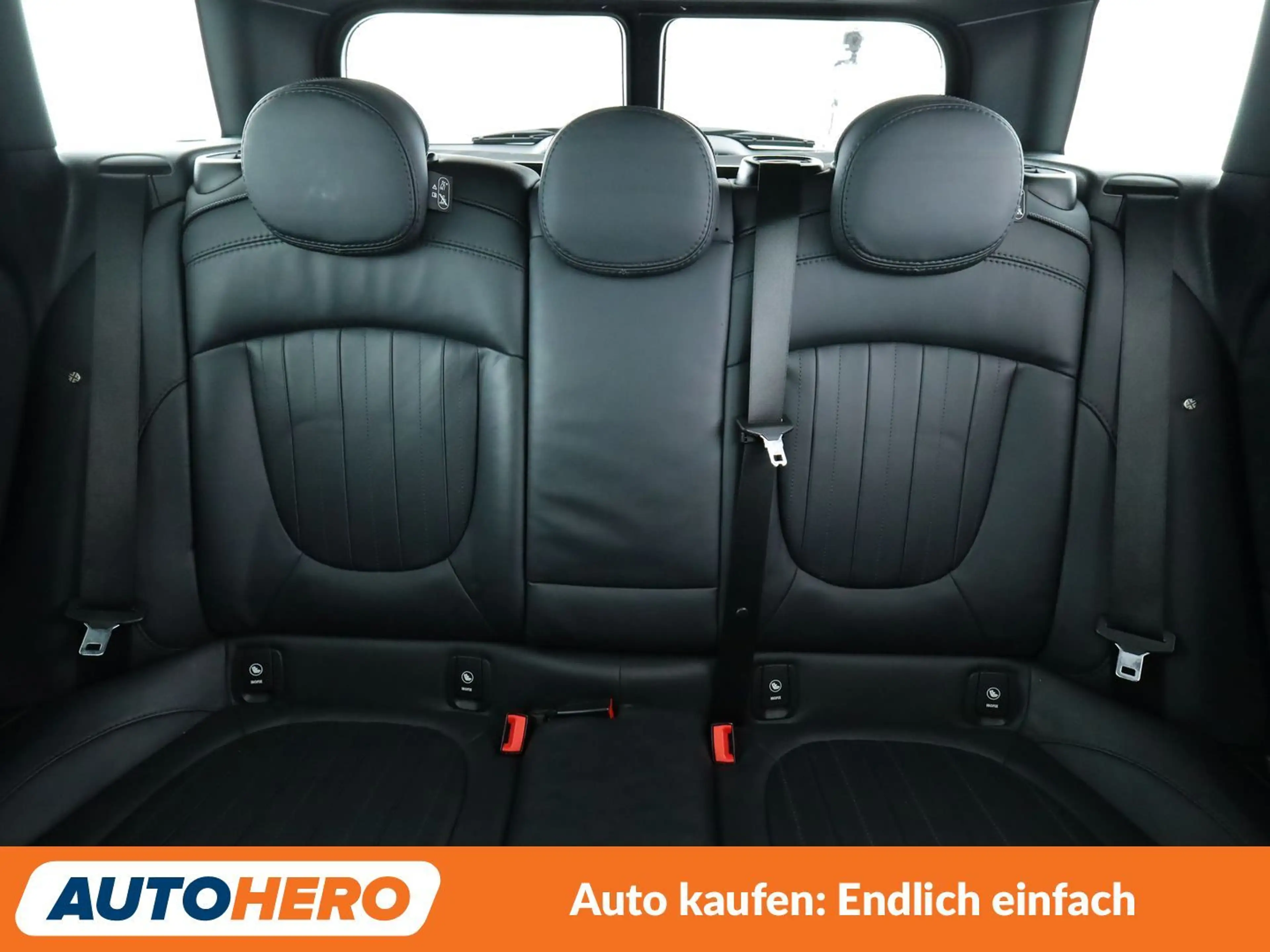 MINI Cooper S Clubman Cooper S*NAVI*TEMPO*PDC*SHZ*PANO*ALU* — photo 15