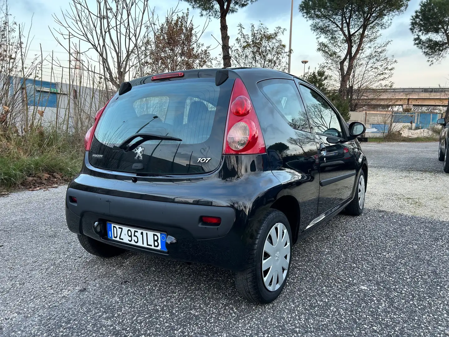 Peugeot 107 1.0 3 PORTE *UNIPRO* *140000 KM* Nero - 1