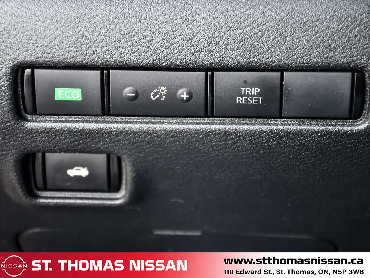 Nissan Sentra снимка Nissan Sentra
