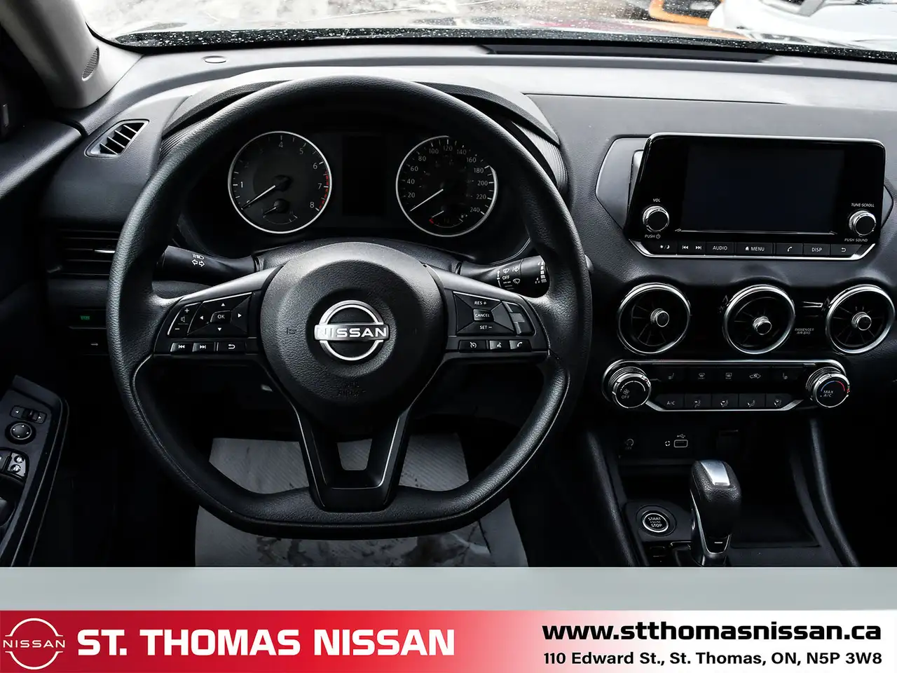 Nissan Sentra снимка Nissan Sentra