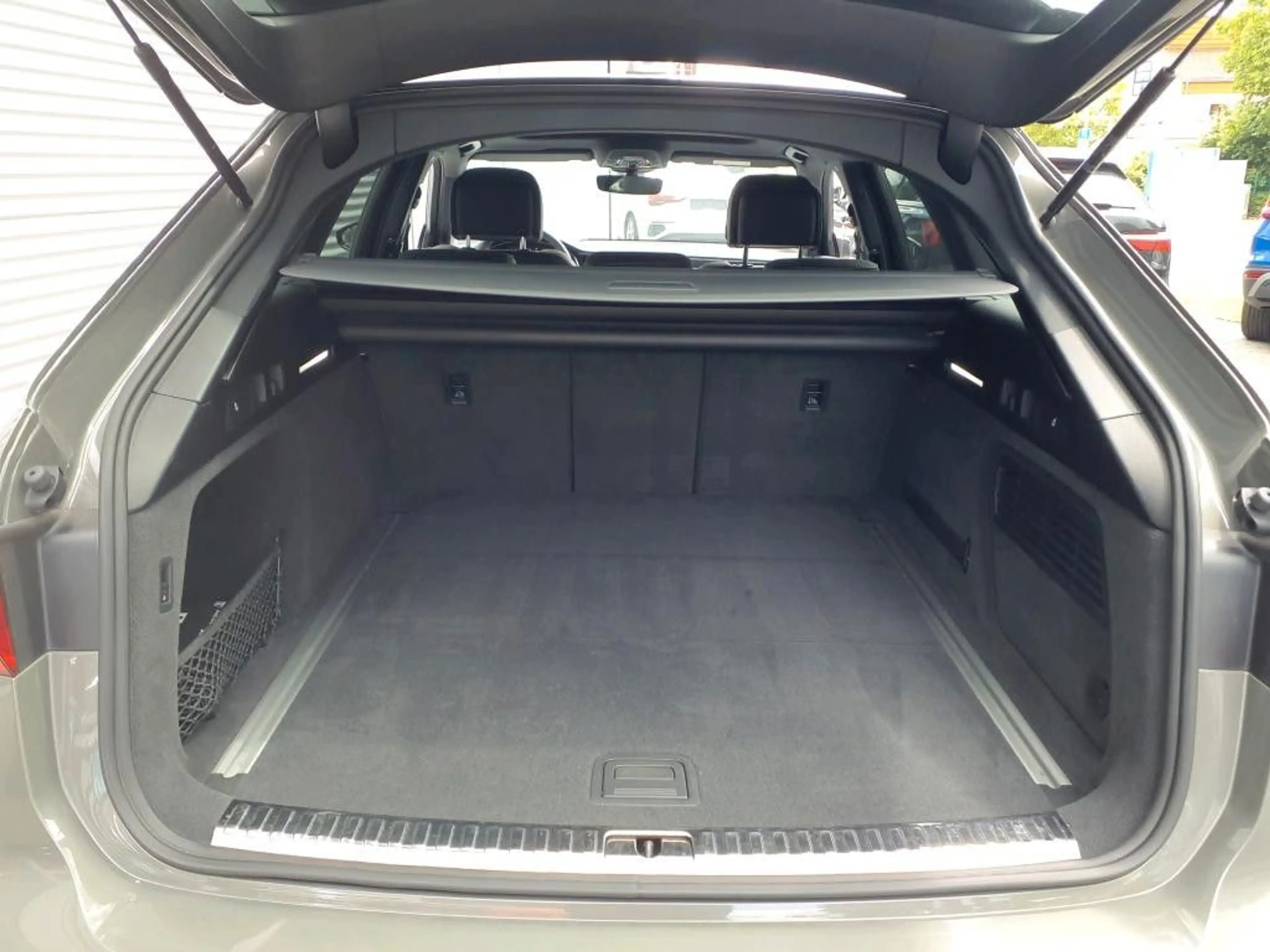 Audi A6 45 TFSI quattro sport/LED/AHK/PANO/STANDH/360 — photo 9