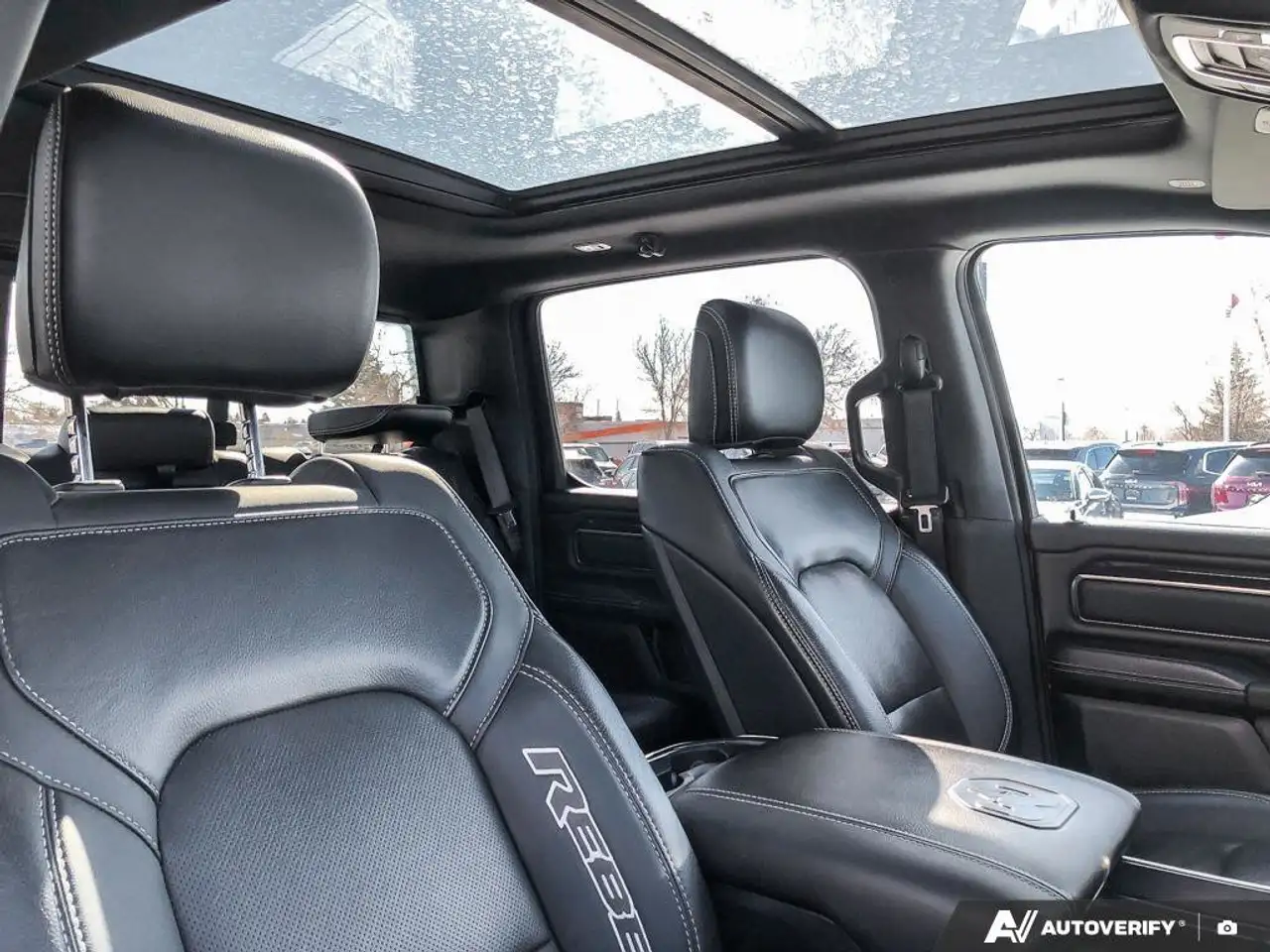 RAM 1500 снимка RAM 1500