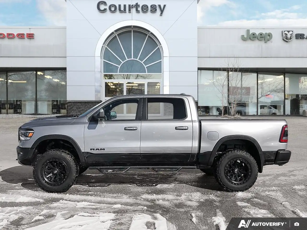 RAM 1500 снимка RAM 1500