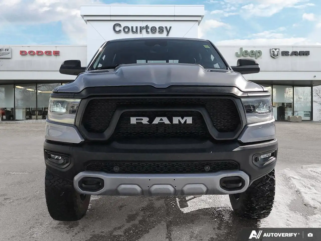 RAM 1500 снимка RAM 1500