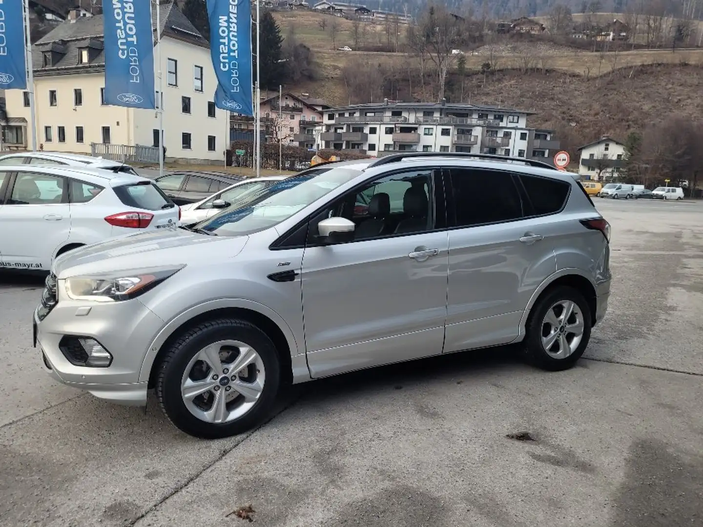Ford Kuga 1,5 TDCi ST-Line Start/Stop Argento - 2
