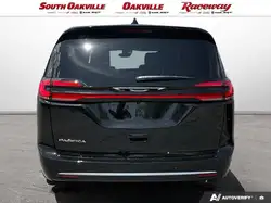 Chrysler Pacifica 2027