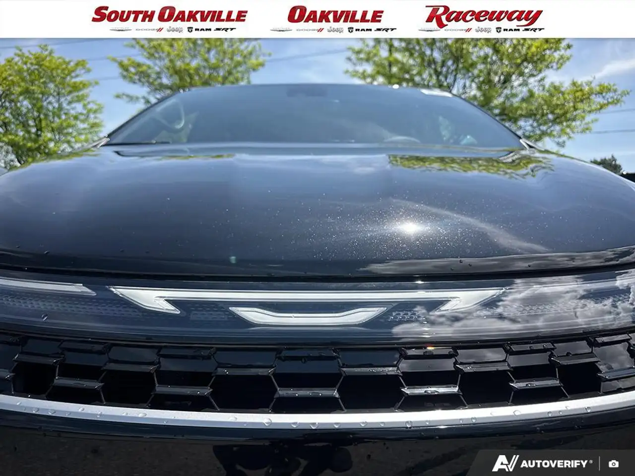 Chrysler Pacifica снимка Chrysler Pacifica