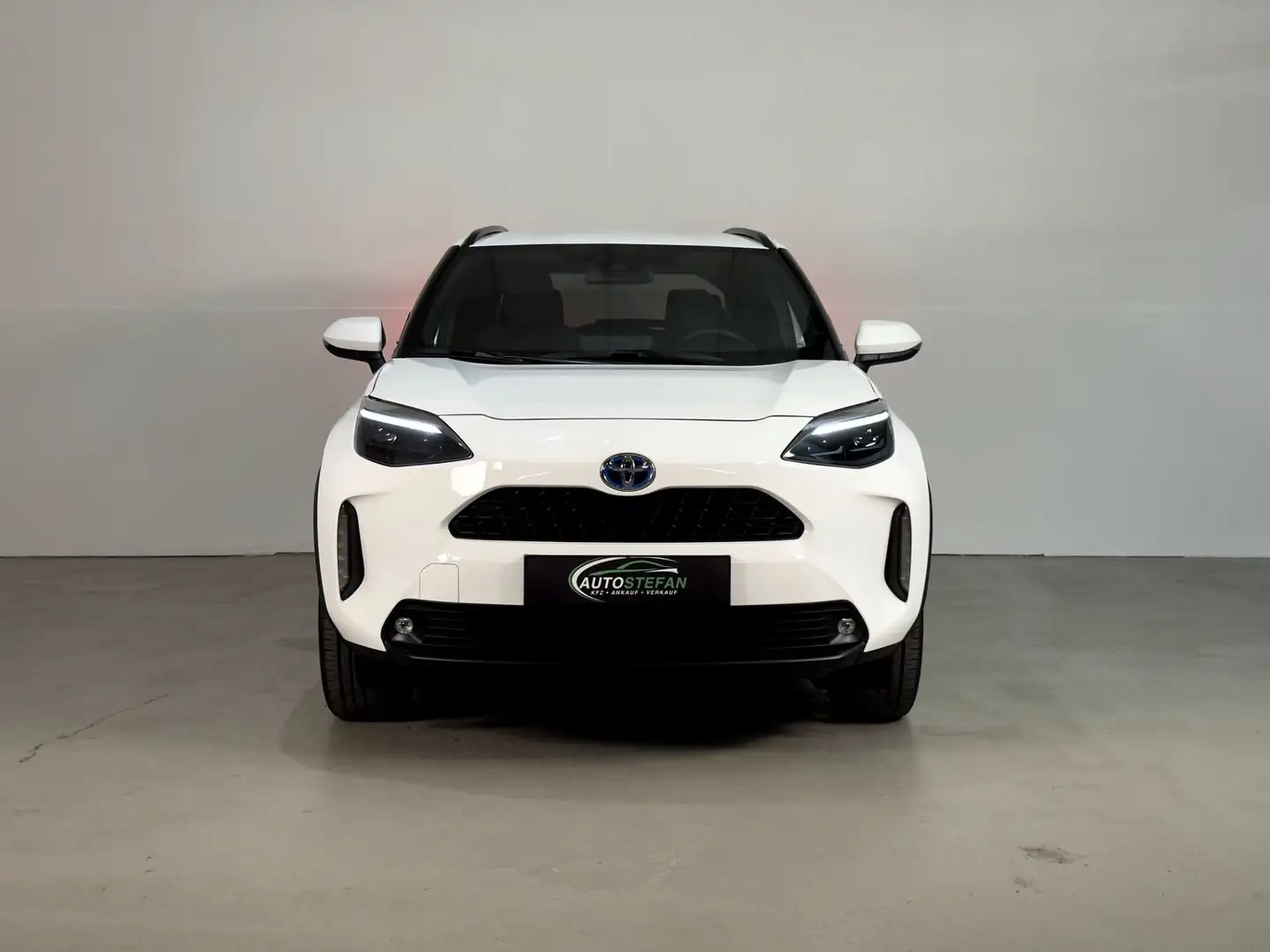 Toyota Yaris Cross 1,5 VVT-i Hybrid Active Drive Aut. Winterpaket Weiß - 2