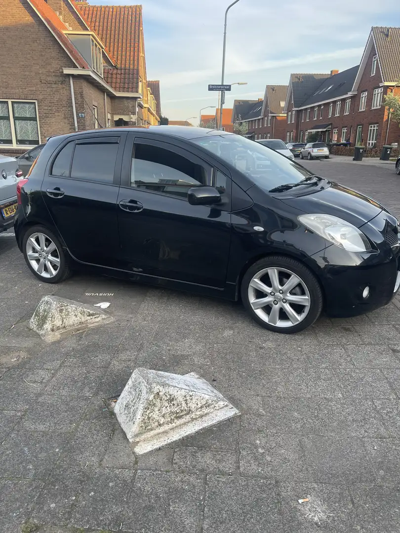 Toyota Yaris 1.8 VVTi TS MOET VANDAAG WEG Zwart - 1