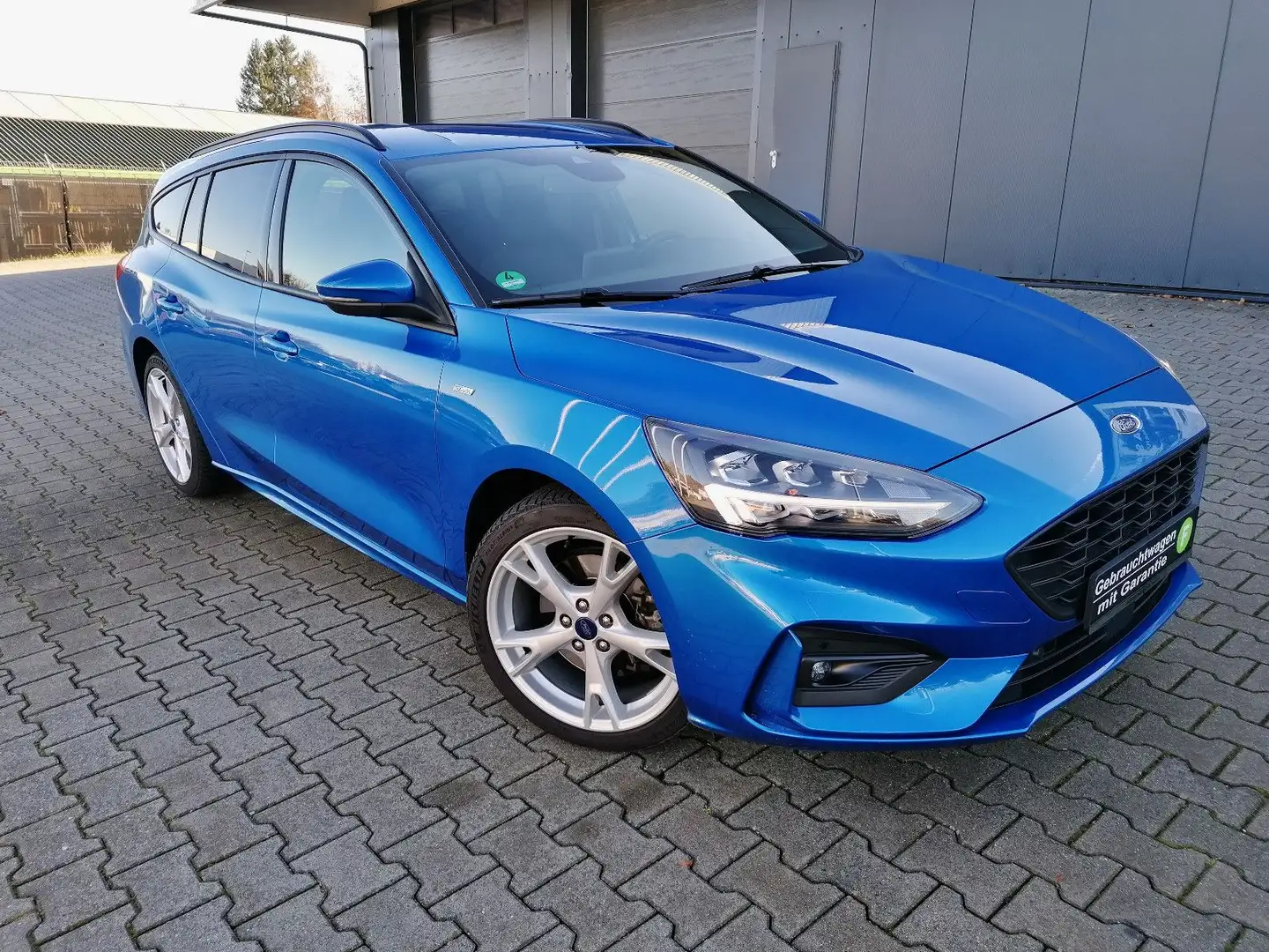 Ford Focus 1,5 EcoBoost 182PS ST-Line Turnier Auto Blau - 1