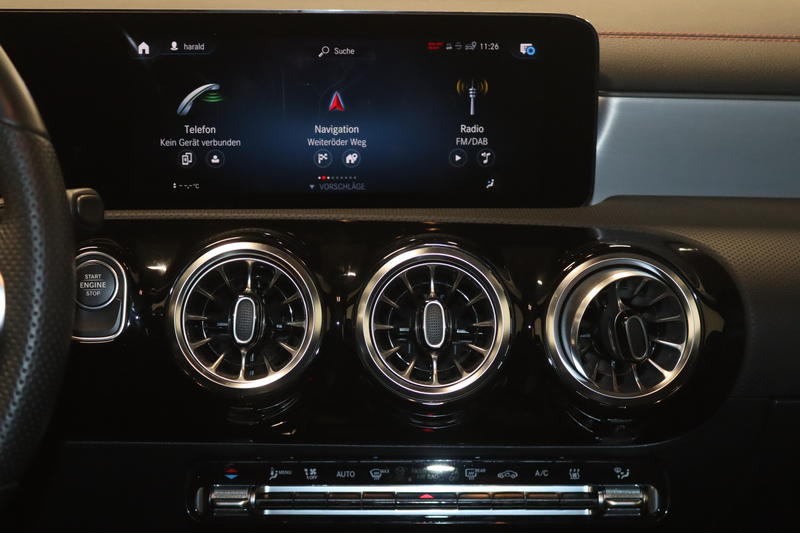 Mercedes-Benz CLA 250 e AMG Night Multibeam-Pano-Navi-KESSY- — photo 9