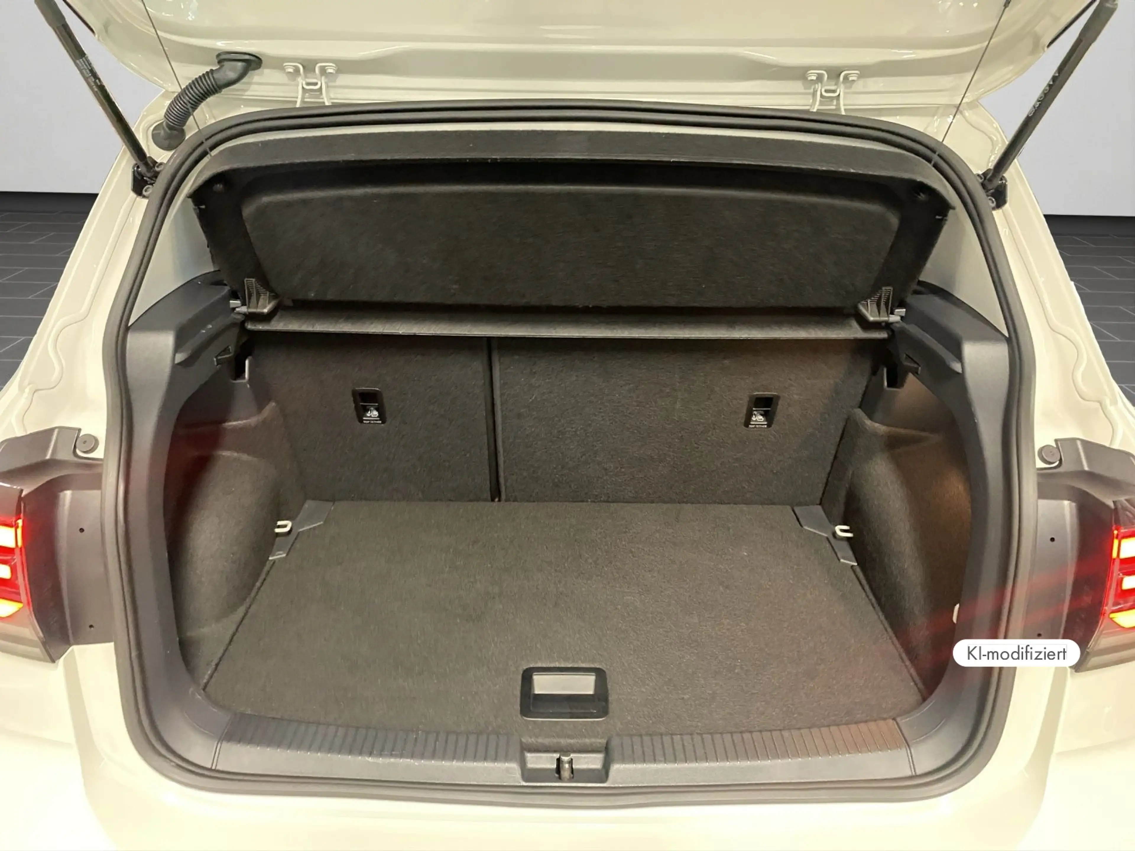 Volkswagen T-Cross 1.0 l TSI GOAL DSG,ACC,Kamera — photo 15