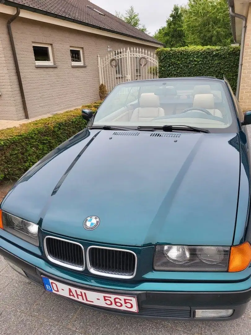 BMW 320 320i Grün - 2