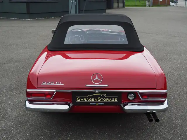 Mercedes-Benz 230 view 8