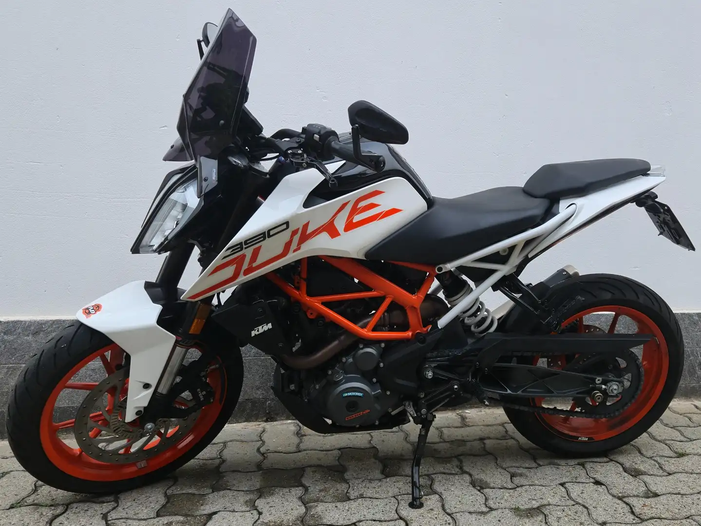 KTM 390 Duke ABS Bianco - 2