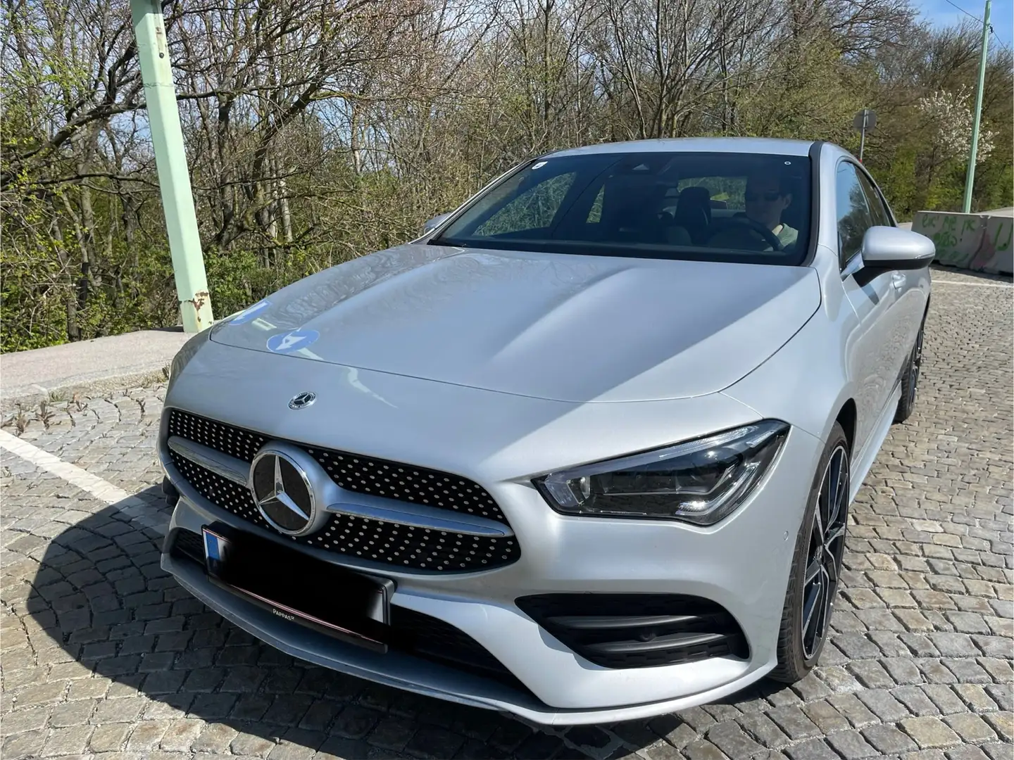 Mercedes-Benz CLA 250 e AMG Line - 1