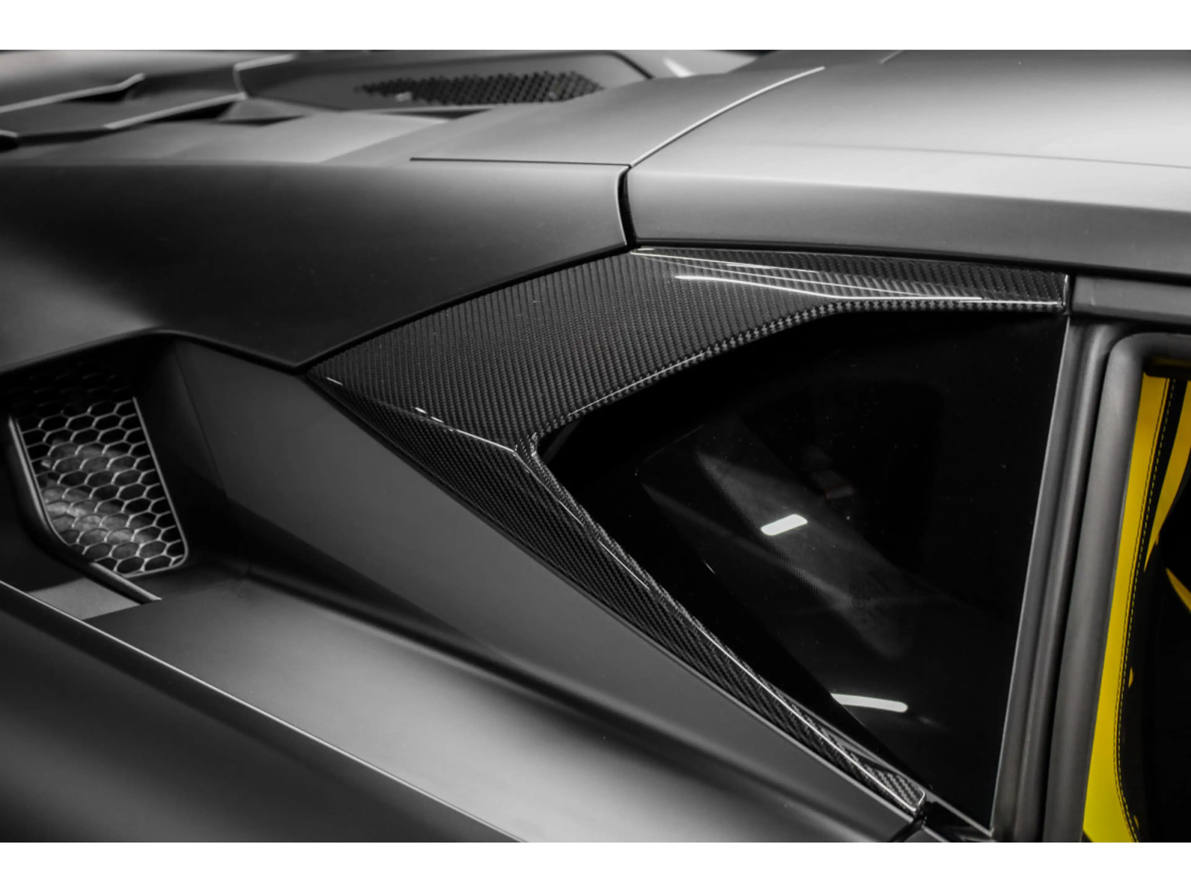 Lamborghini Temerario V8 - NERO NEMESIS — photo 14