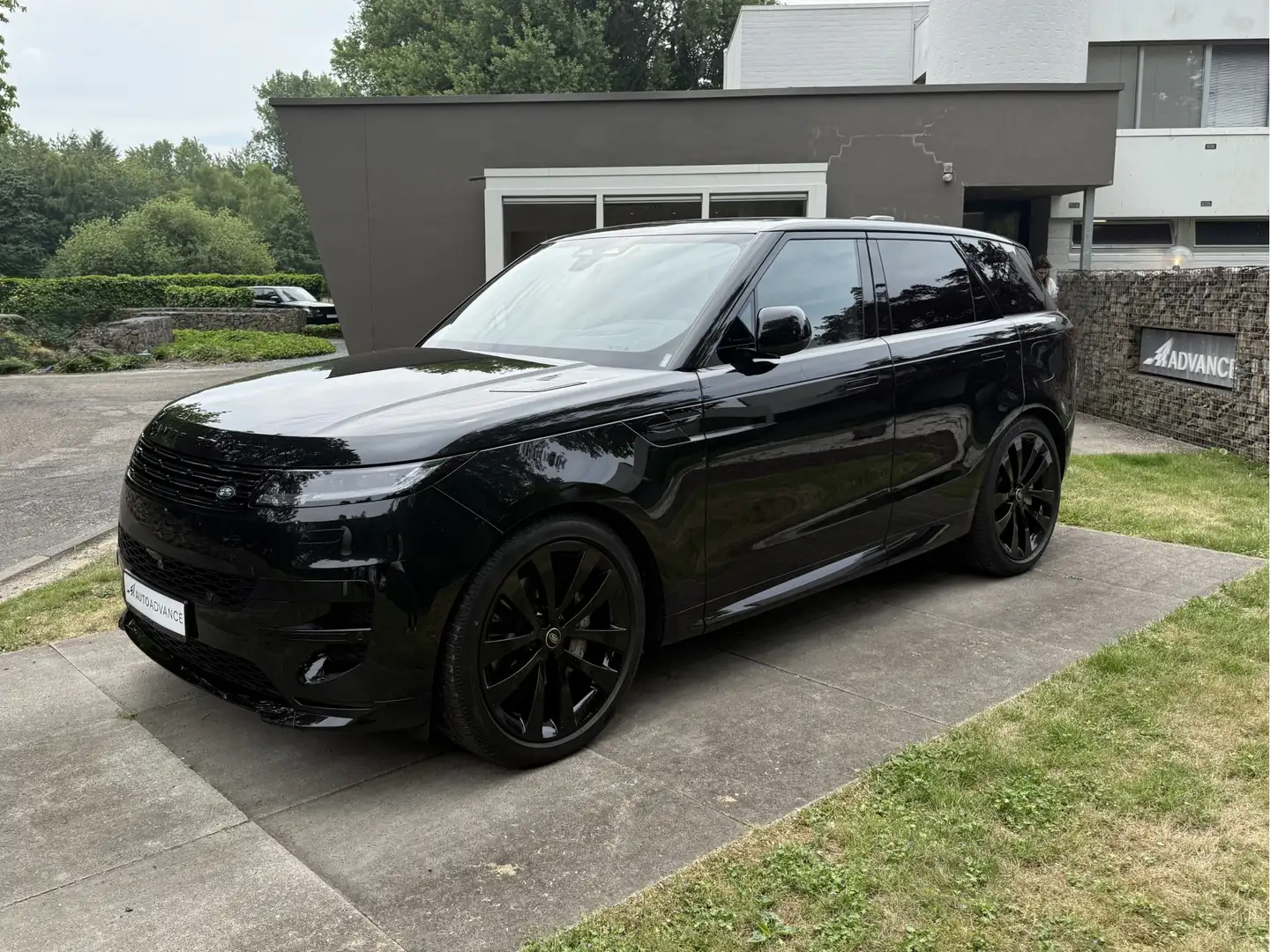 Land Rover Range Rover Sport P550 SE Dynamic Noir - 1