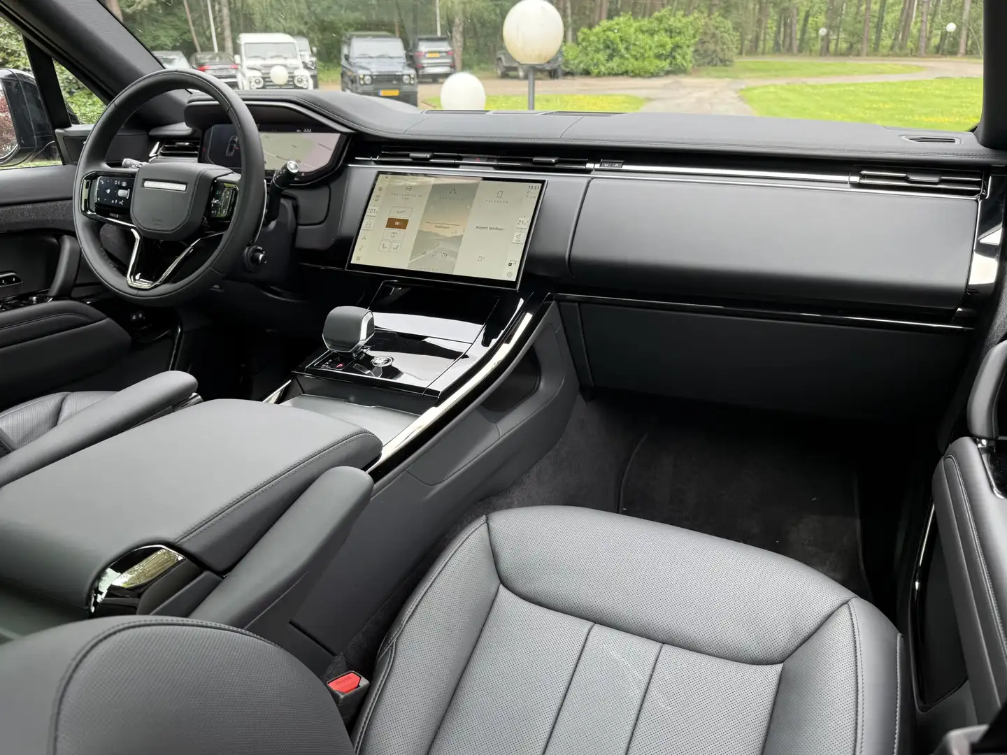 Land Rover Range Rover Sport P550 SE Dynamic Noir - 2