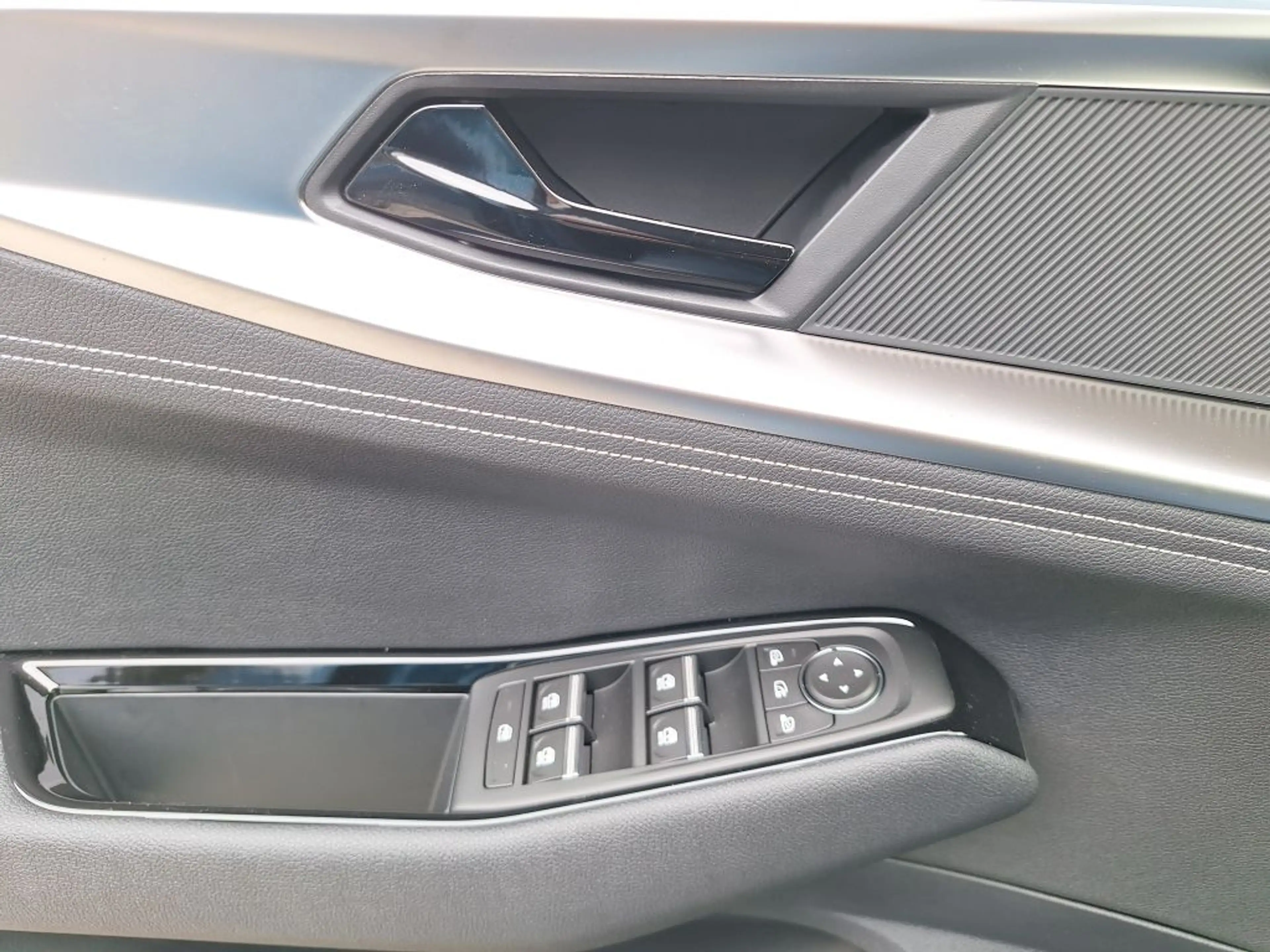 Renault Austral E-Tech Full Hybrid 200 Techno — photo 8