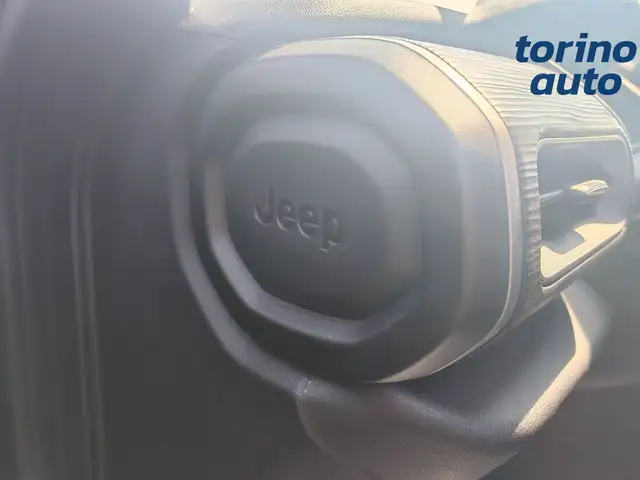 Jeep Avenger view 19