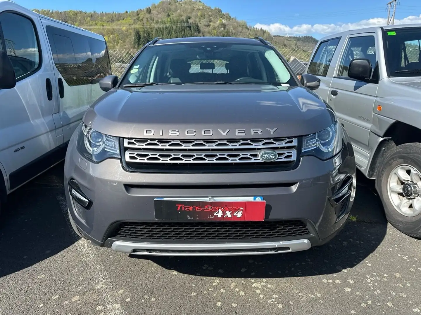 Land Rover Discovery Sport 2.0 TD4 180CH AWD HSE BVA MARK II Grau - 1