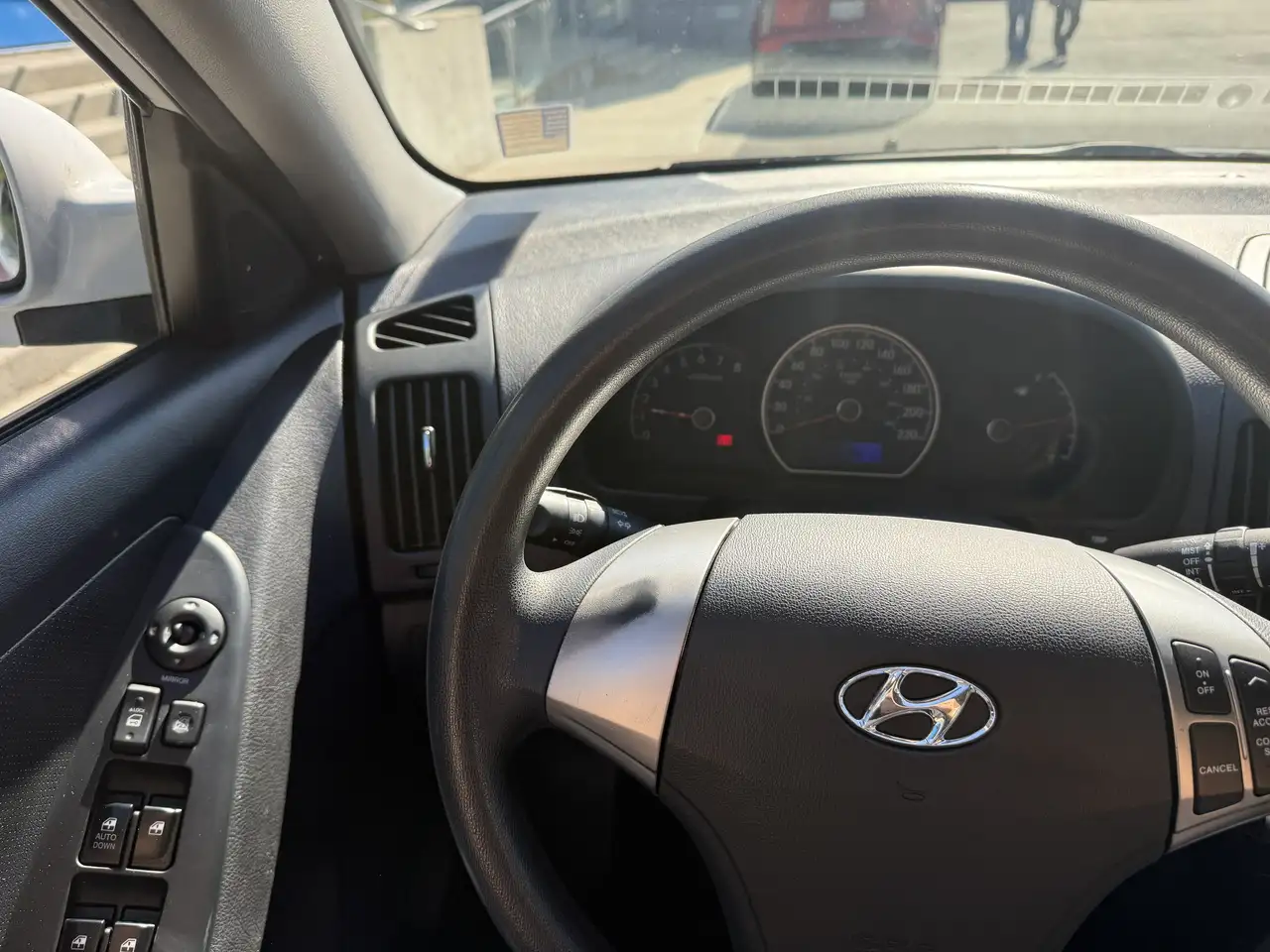 Hyundai ELANTRA fotografie Hyundai ELANTRA