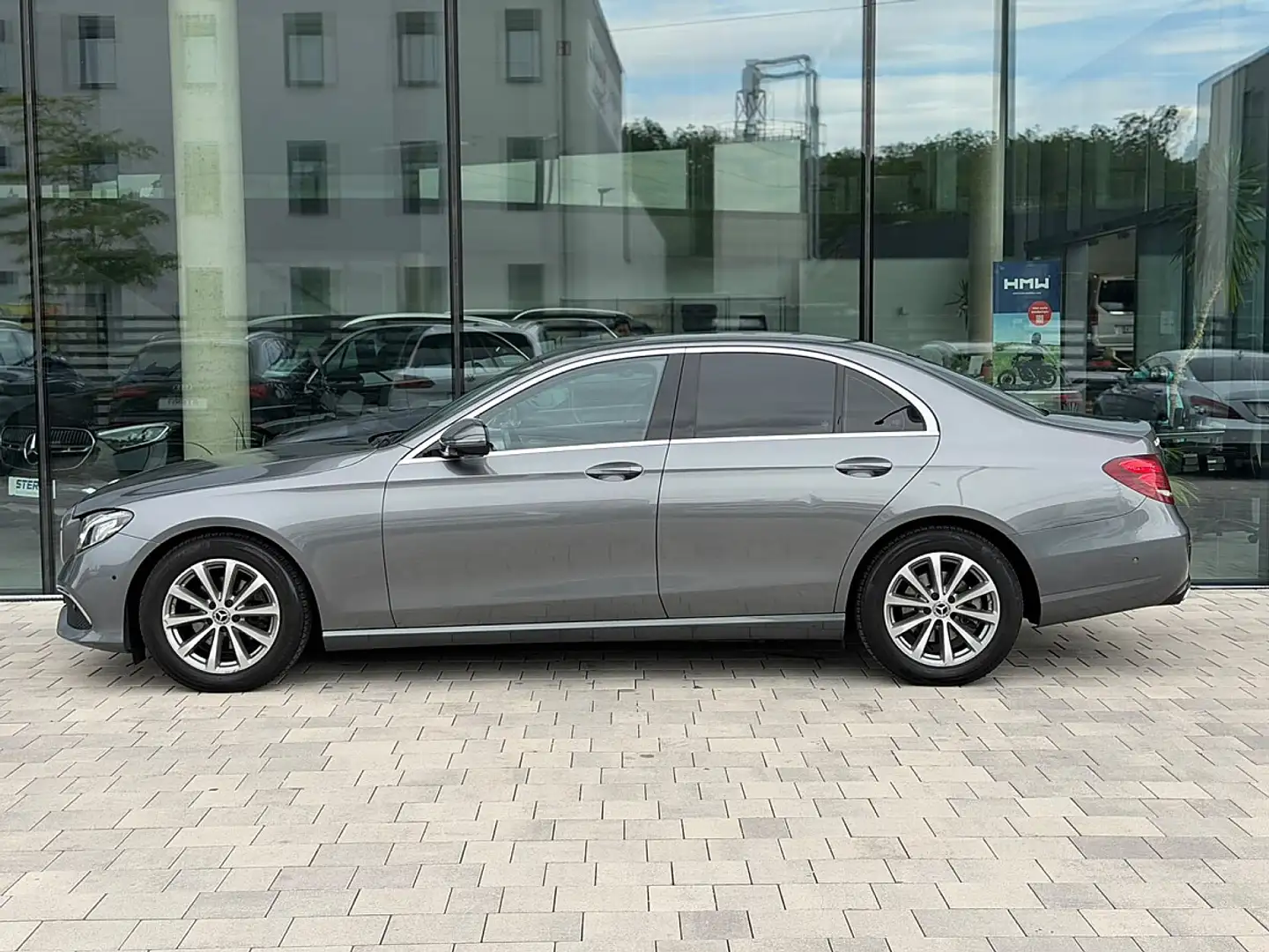 Mercedes-Benz E 200 d Aut. *STERNENHIMMELDACH* METALLIC* LED* Grau - 2