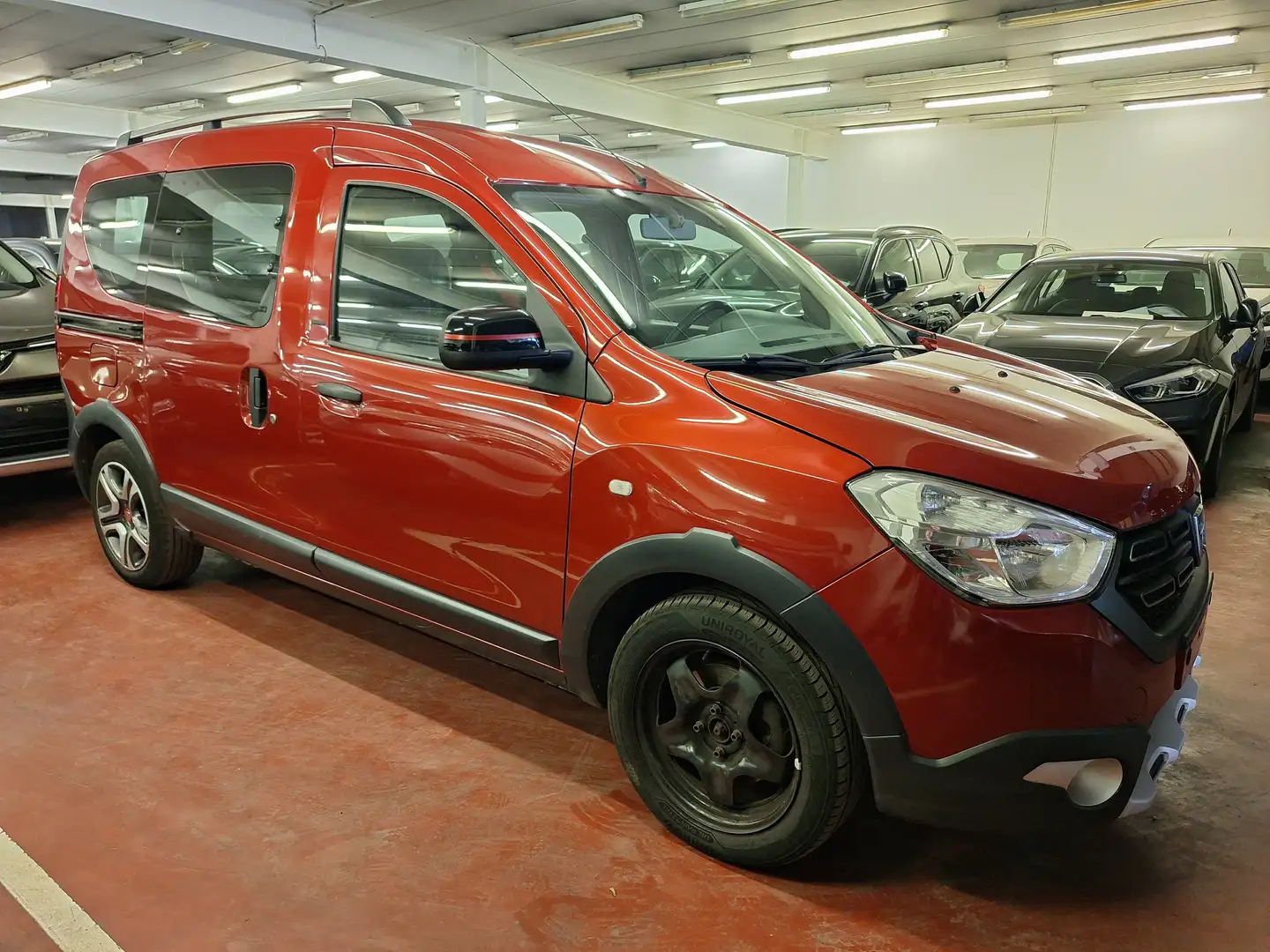 Dacia Dokker 1.3 TCe Work Edition+ S/S (EU6.2) Rouge - 2