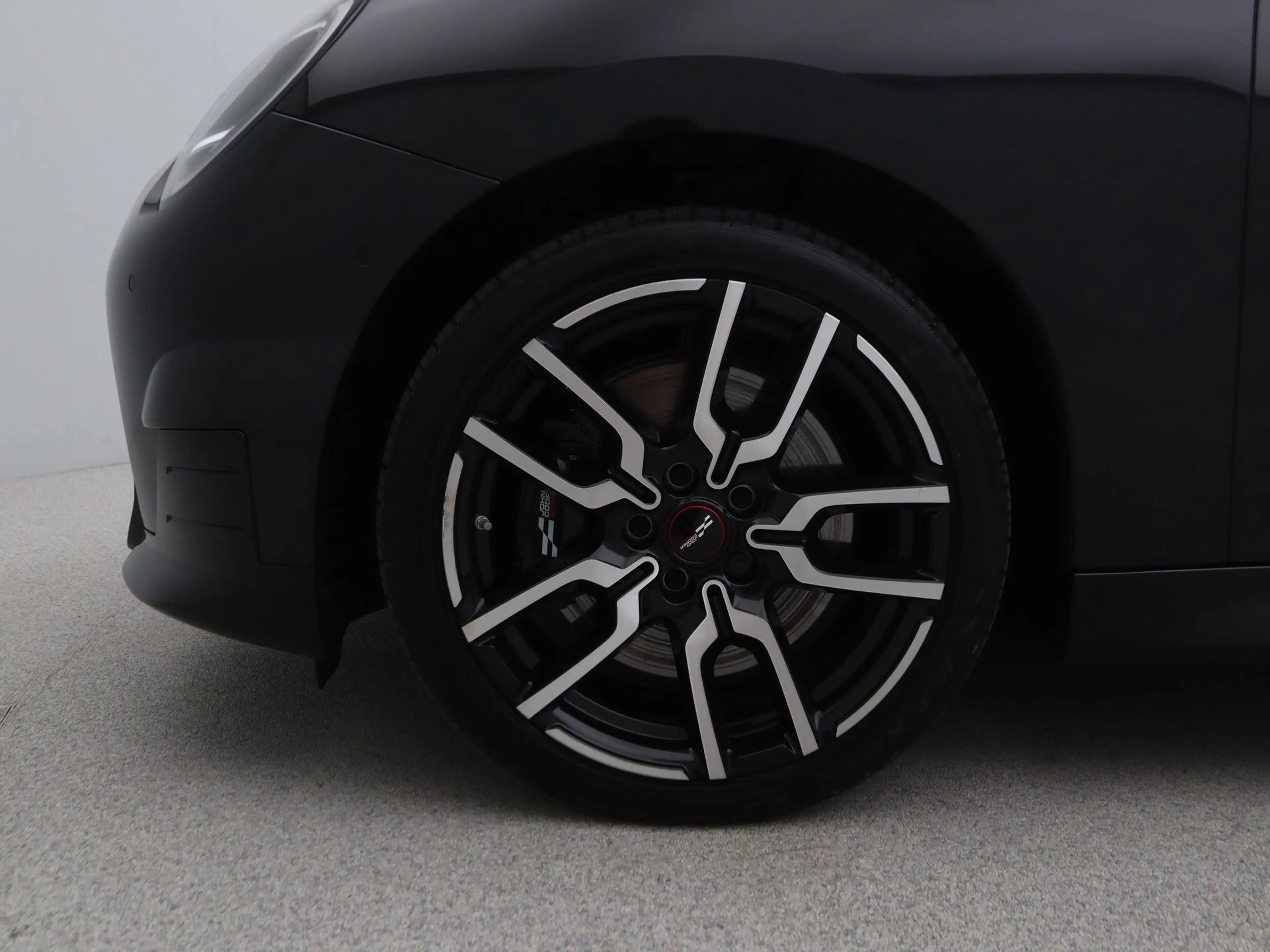 MINI Cooper SE John Cooper Works Pakket L — photo 11