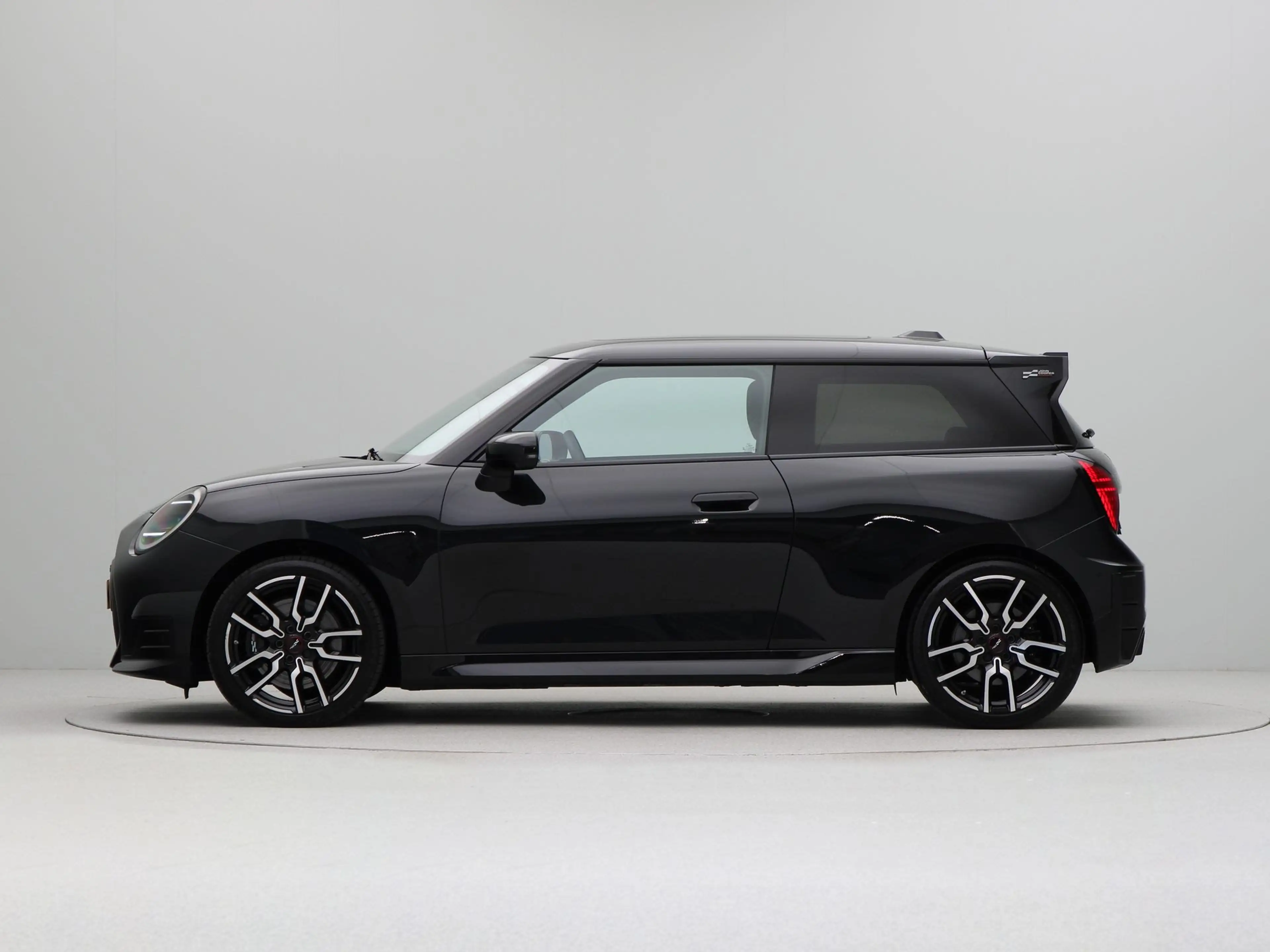 MINI Cooper SE John Cooper Works Pakket L — photo 8
