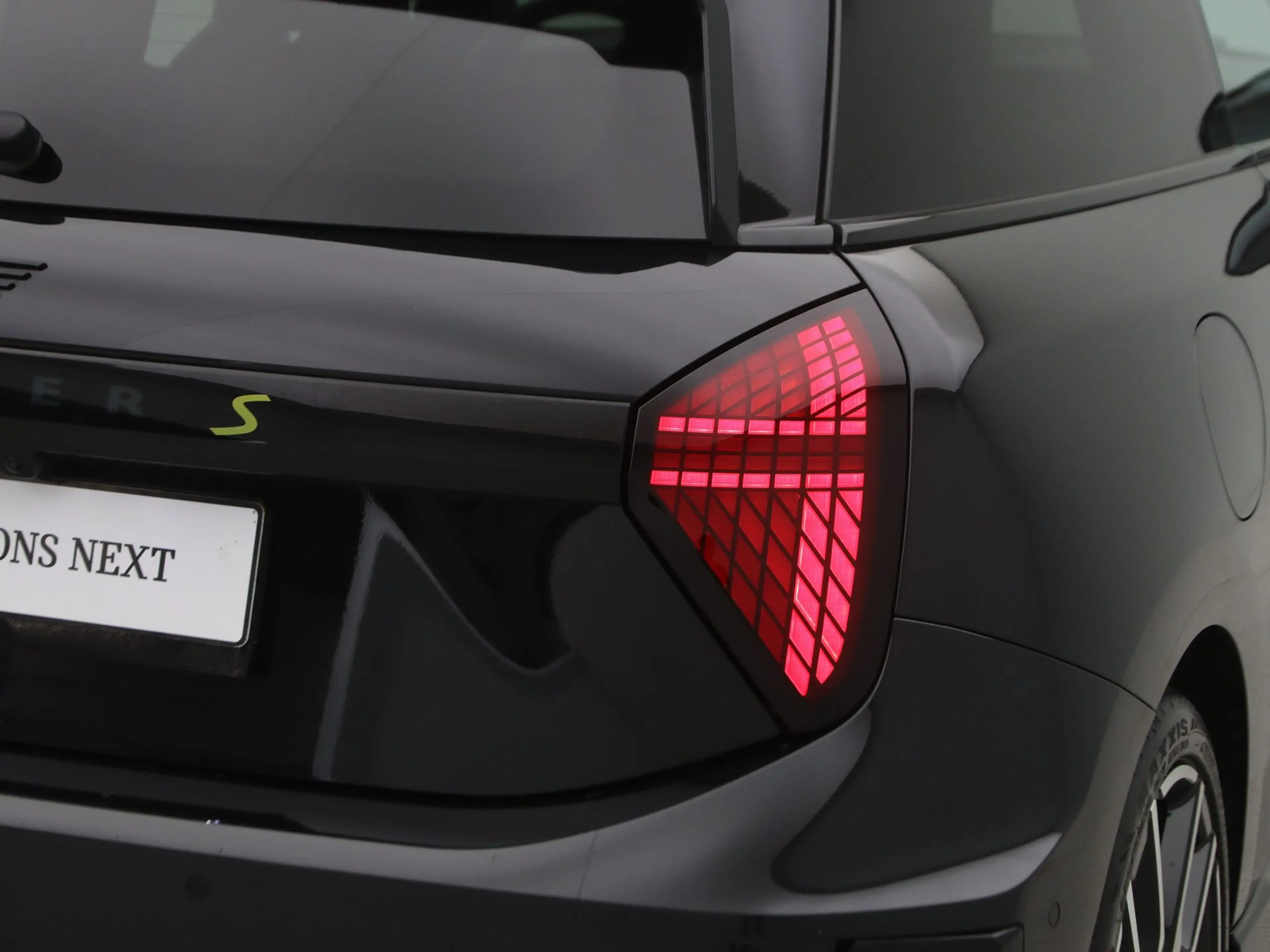 MINI Cooper SE John Cooper Works Pakket L — photo 10