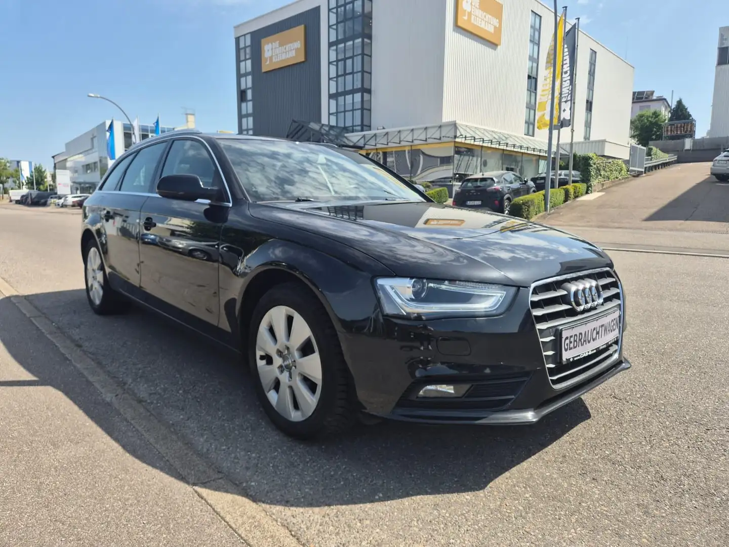 Audi A4 Avant 2,0 Attraction Noir - 1
