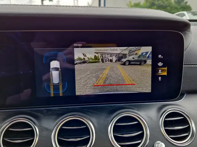 Mercedes-Benz Unknown Model view 11