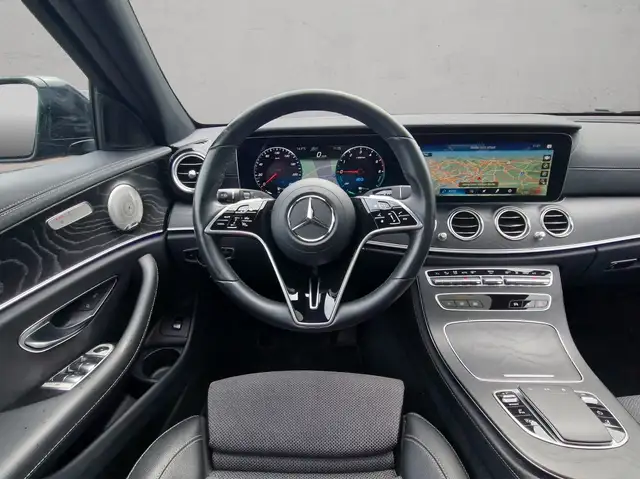 Mercedes-Benz Unknown Model view 4