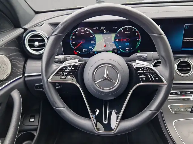 Mercedes-Benz Unknown Model view 14