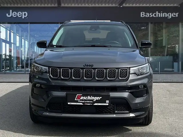 Jeep Compass view 15