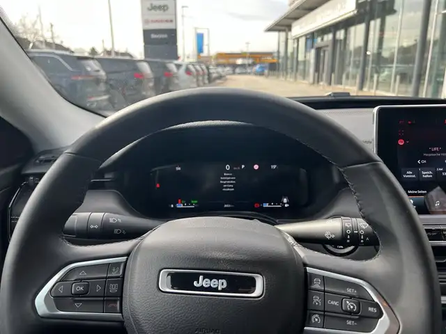 Jeep Compass view 9