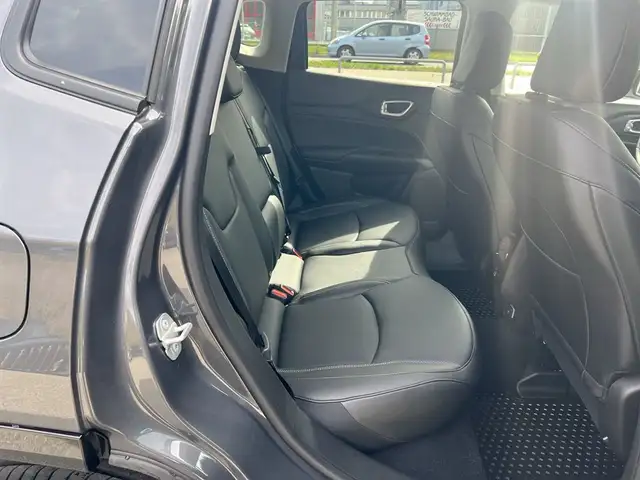 Jeep Compass view 6