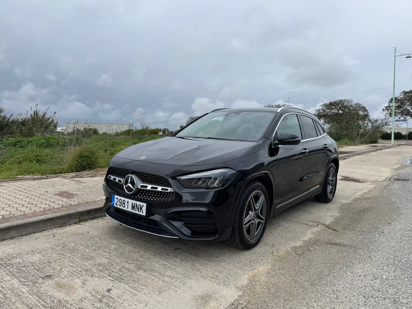 Mercedes-Benz GLA 200 GLA 200d 8G-DCT Gris - 2