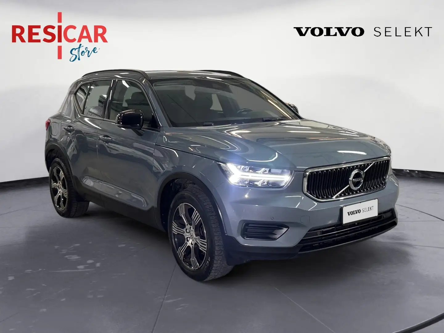 Volvo XC40 2.0 D3 Momentum Core Argento - 1