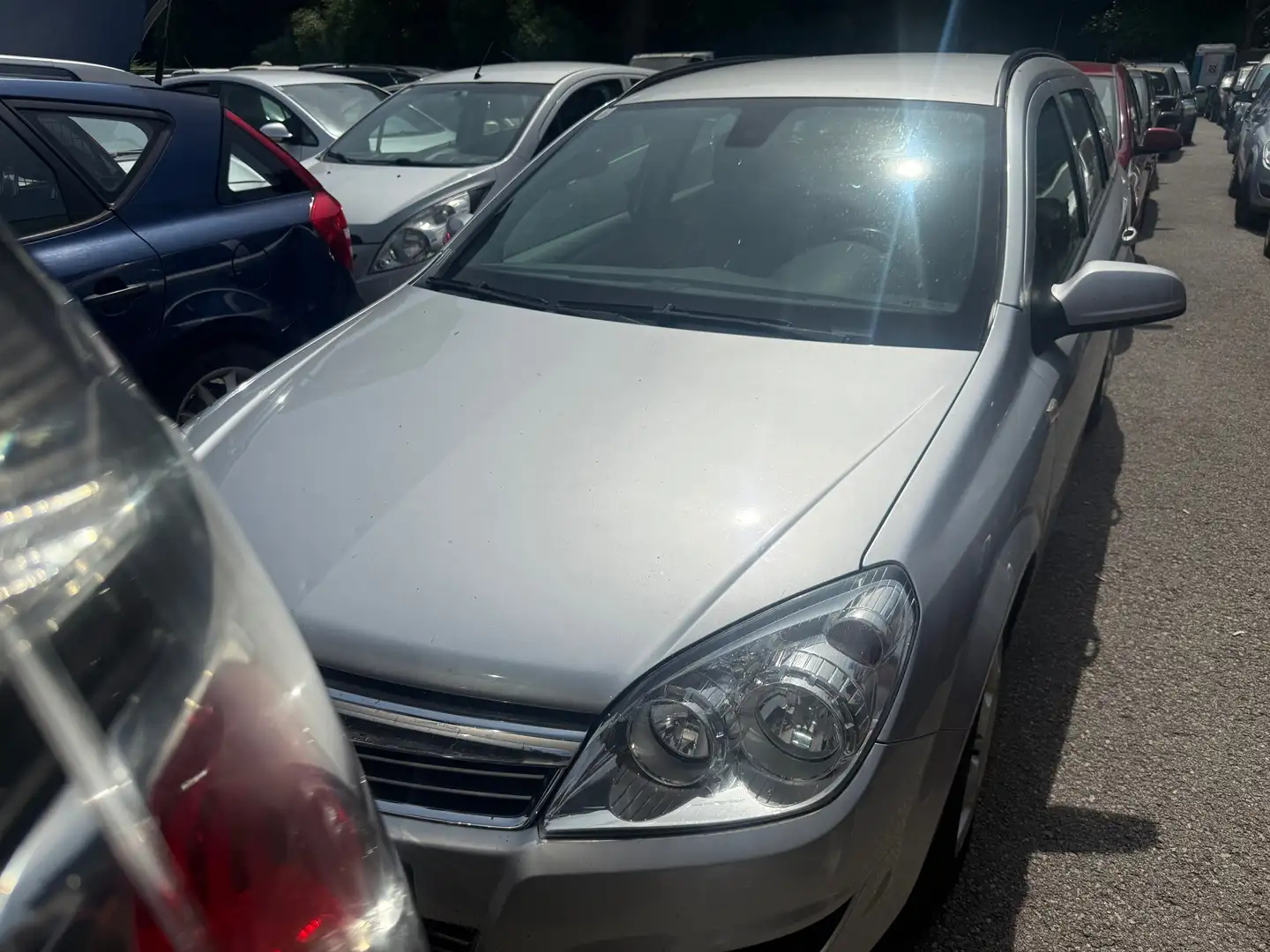 Opel Astra 1,9 CDTI Caravan Cosmo Aut. Silber - 1