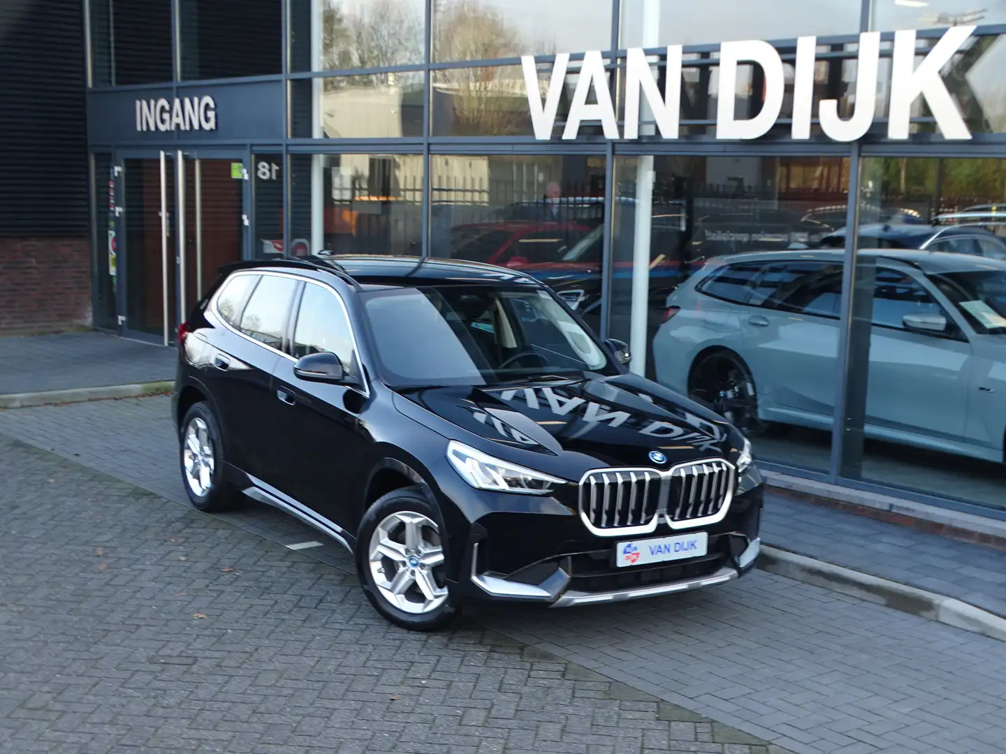 BMW X1 xDrive25e X-Line Elek.Stoelen Driv.Ass.Plus Camera Zwart - 2