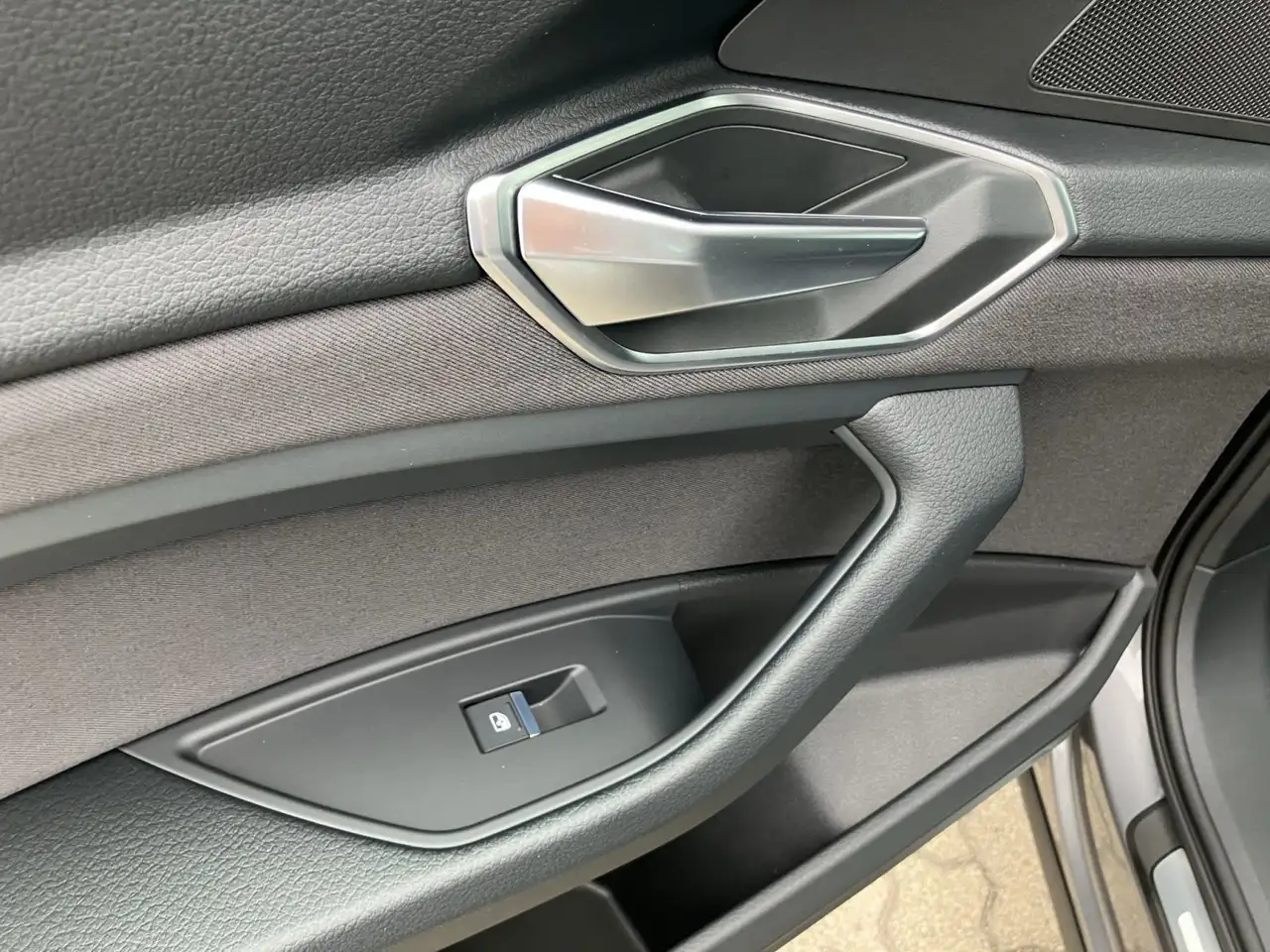 Audi e-tron 50 quattro advanced AHK/PDC/LED, миниатюра 16
