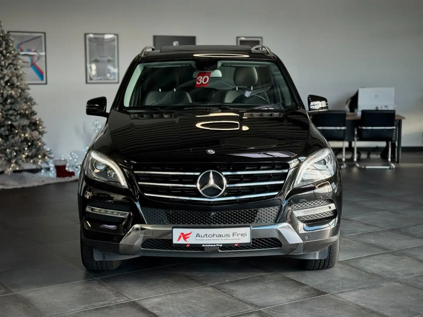 Mercedes-Benz ML 350 CDI *360°Kamera*TotwinkelASS*Schiebedach* Schwarz - 1