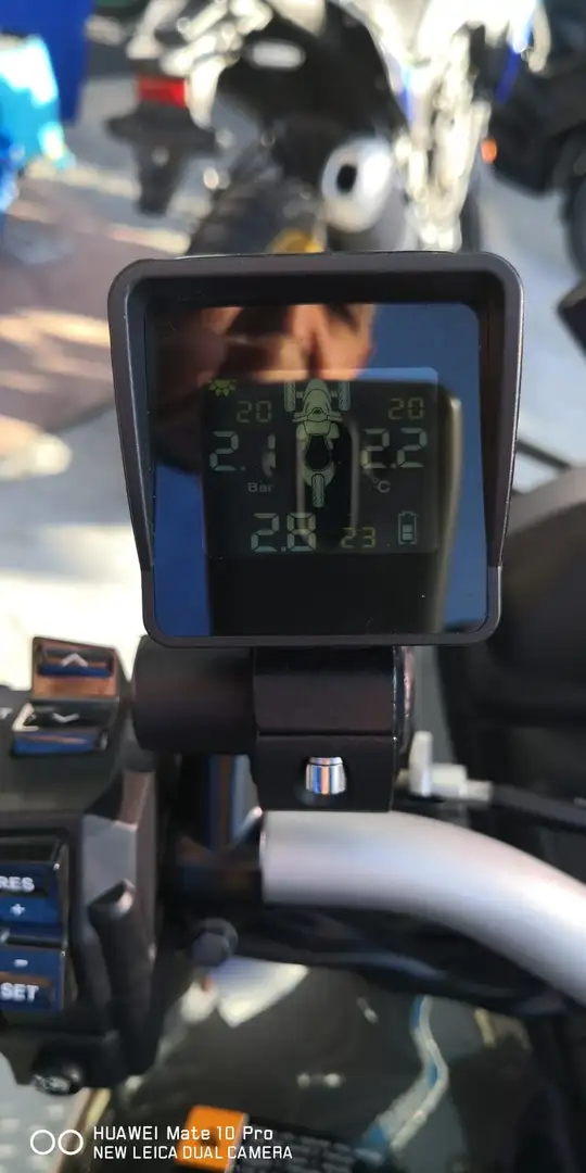 Yamaha Niken ABS Quick shifter Šedá - 2