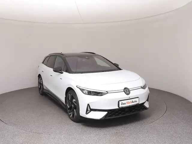 Volkswagen ID.7 view 2