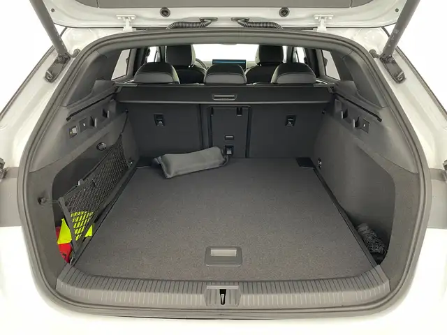 Volkswagen ID.7 view 7