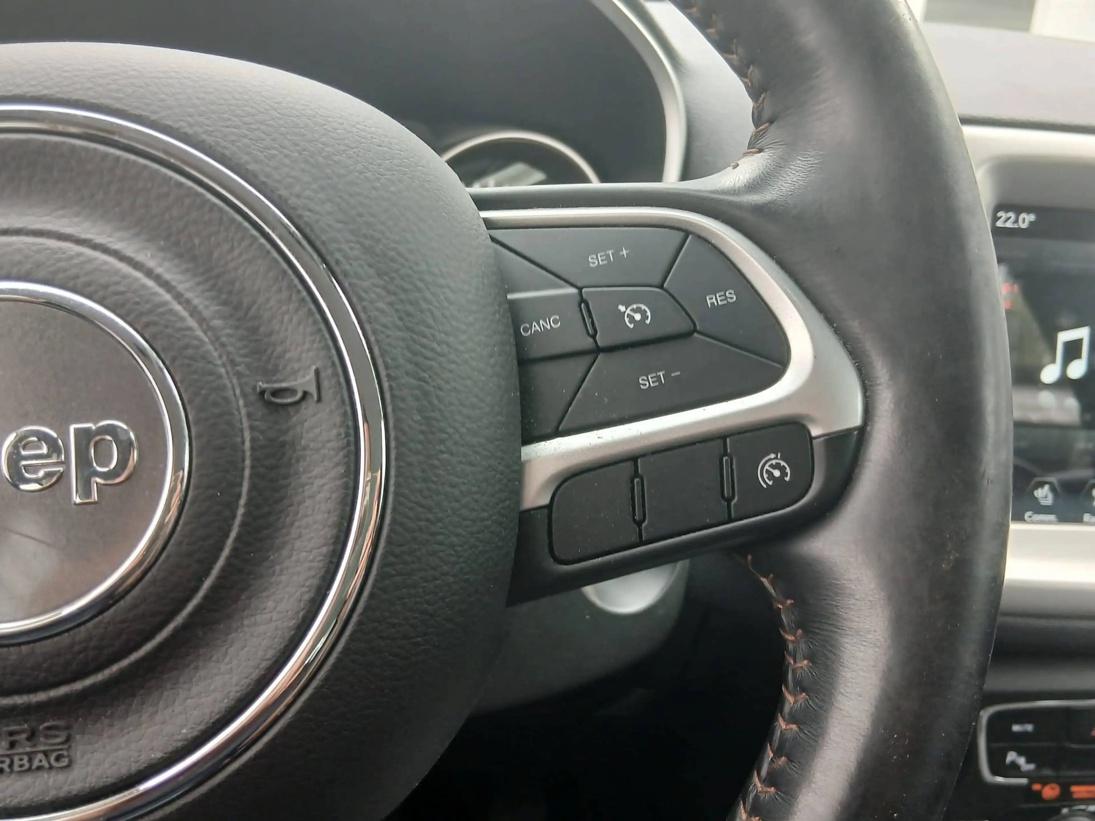Jeep Compass Compass 1.4 Turbo 4x2 Longitude * CAMERA * AIRCO * CARPLAY * PARK SENS AV/AR * 240x60 MOIS — photo 9