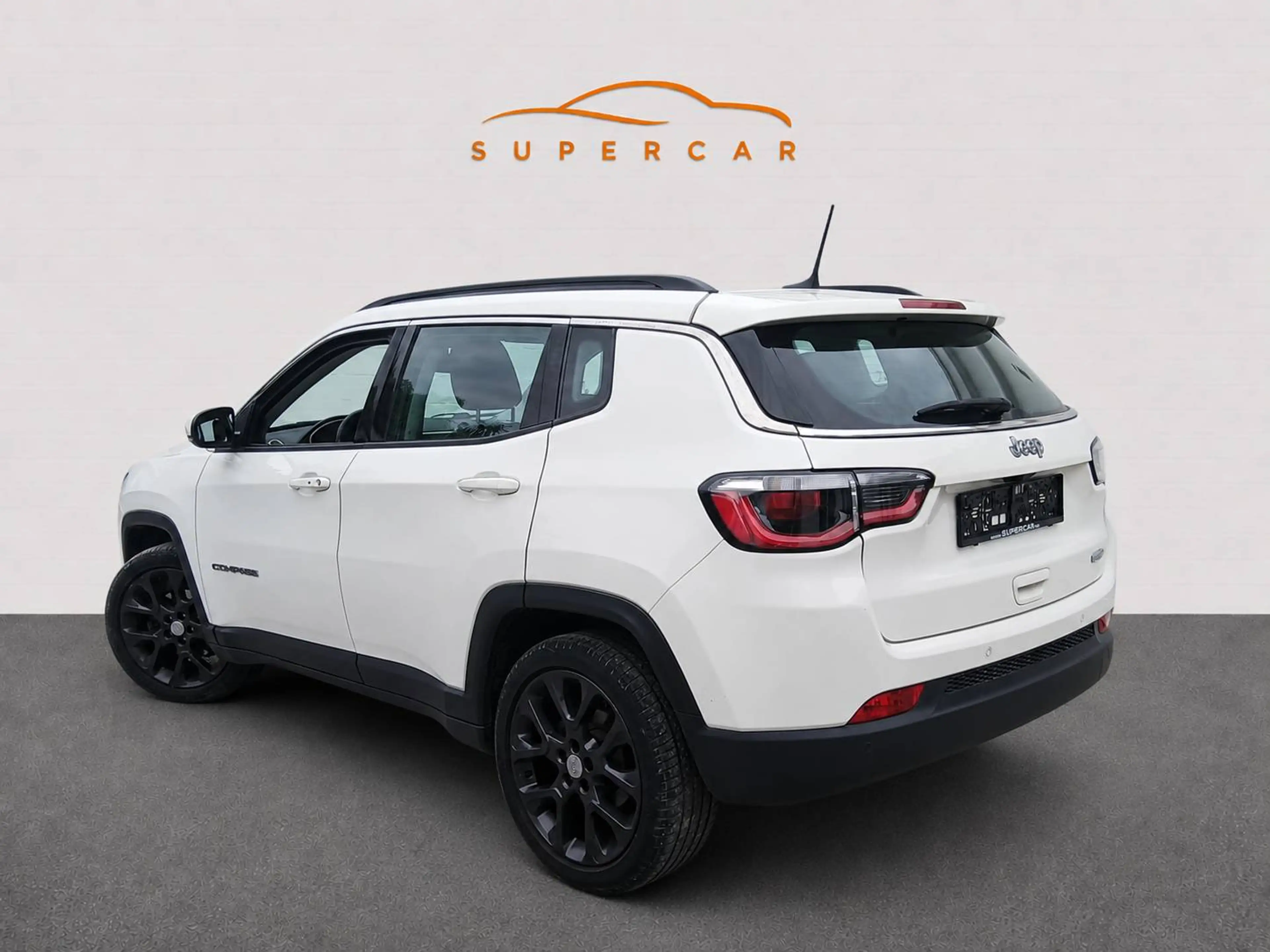 Jeep Compass Compass 1.4 Turbo 4x2 Longitude * CAMERA * AIRCO * CARPLAY * PARK SENS AV/AR * 240x60 MOIS — photo 3